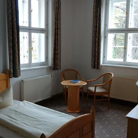 Lindenhof / Gastehaus An Der Teufelsmauer Thale