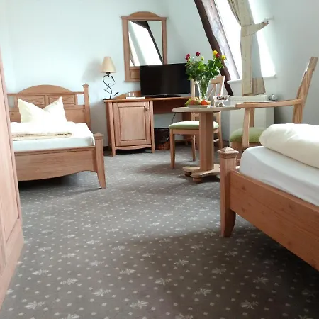 Lindenhof / Gastehaus An Der Teufelsmauer Mini-hôtel Thale