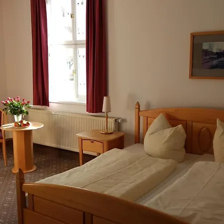 Mini-hôtel Lindenhof / Gastehaus An Der Teufelsmauer 2*