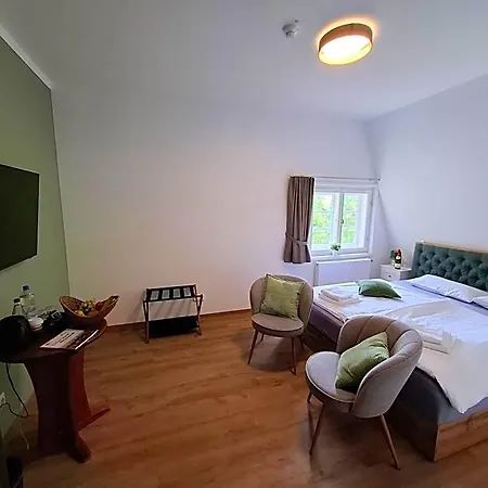 Lindenhof, Gaestehaus An Der Teufelsmauer Locanda 2*